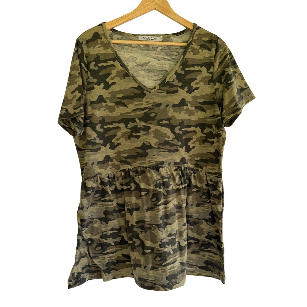 Michelle‎ Mae Women Green Camo Babydoll Peplum Top V-Neck Short Sleeve Large
